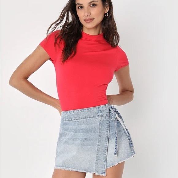 Lulus Tops - Coral Red Mock Neck Short Sleeve Bodysuit